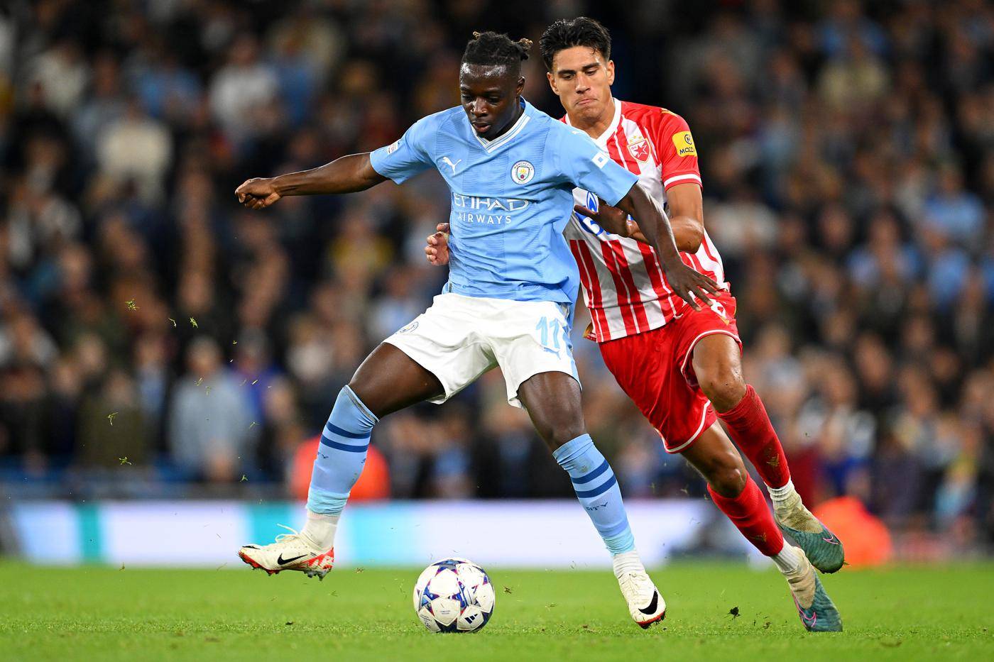 尤文图斯队在欧冠比赛中取得胜利