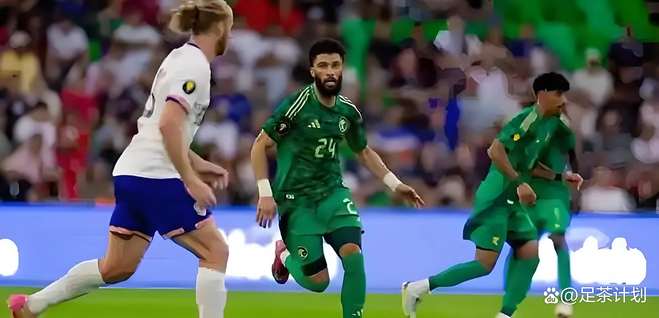 墨西哥前锋在北美金杯中发挥出色