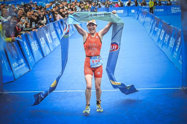 B体育官网入口-关于苏格兰铁人三项选手高难度动作夺冠，惊艳全场的信息