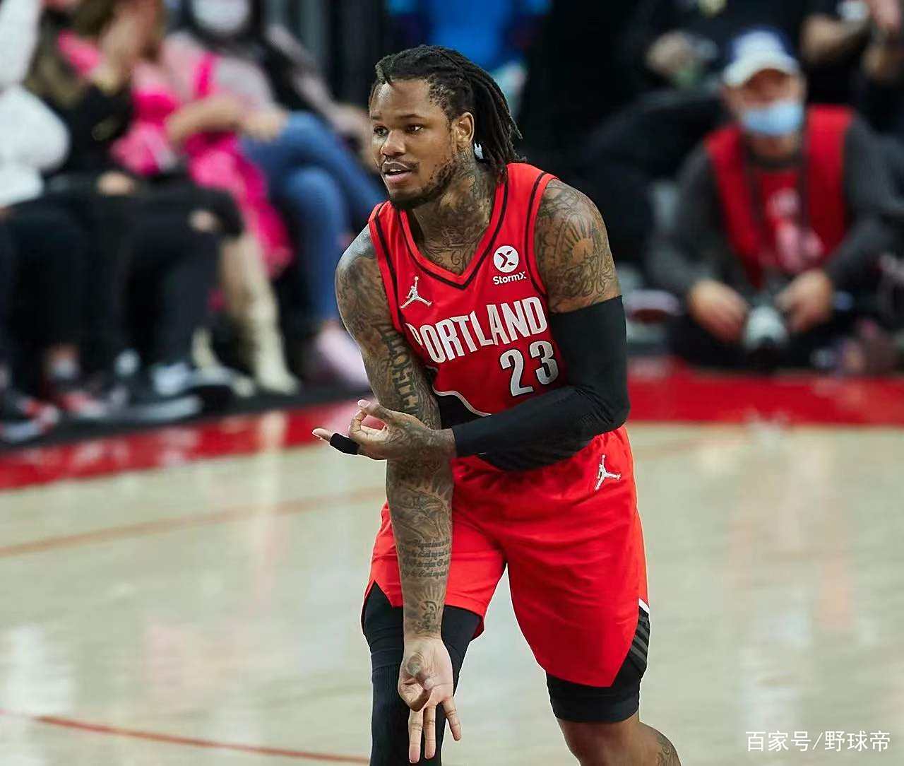 谢周三客场势如破竹，大胜对手继续稳步前进