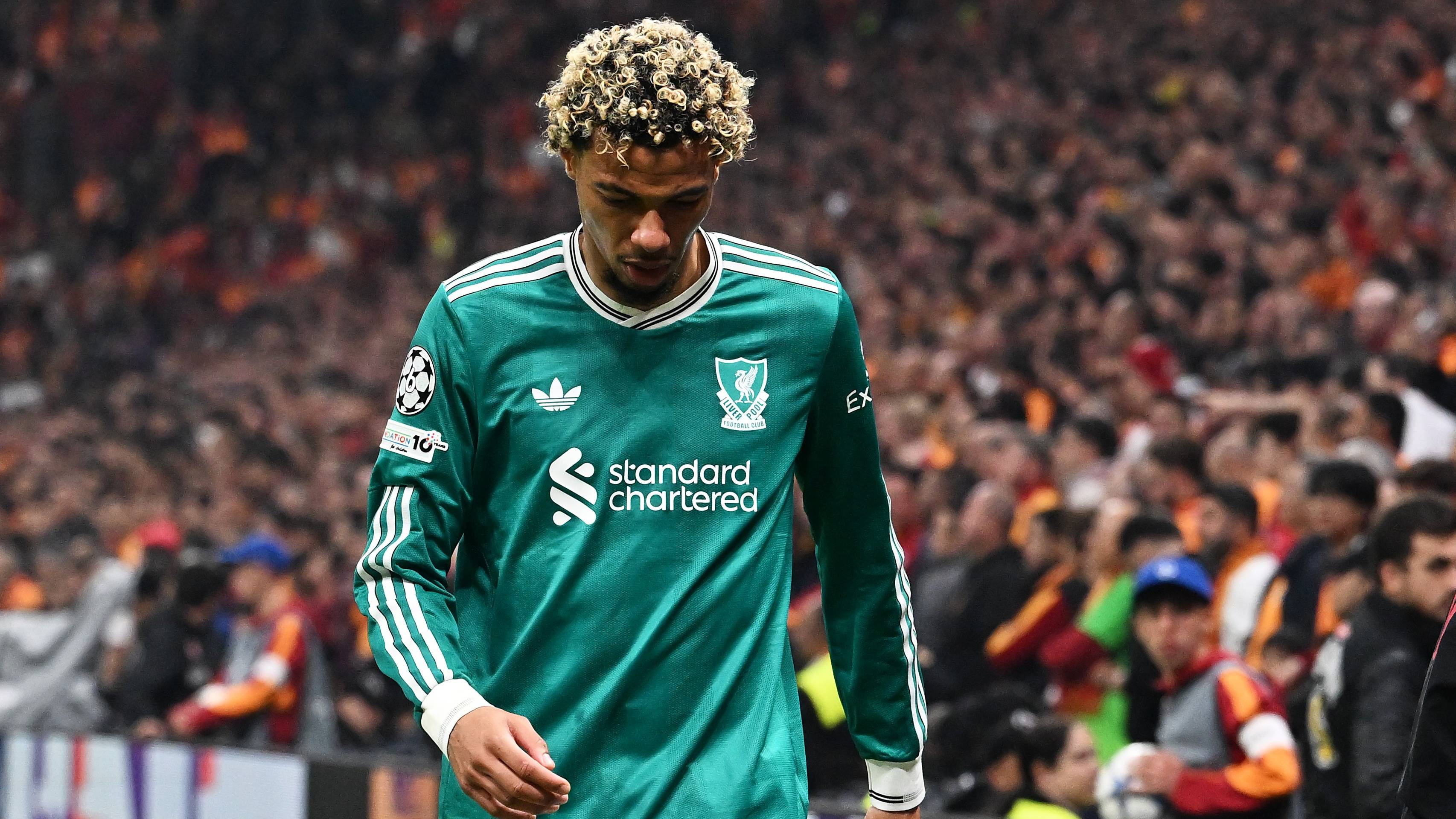 包含利物浦闯入欧冠敲定绝杀，冲击欧冠总冠军杯的词条